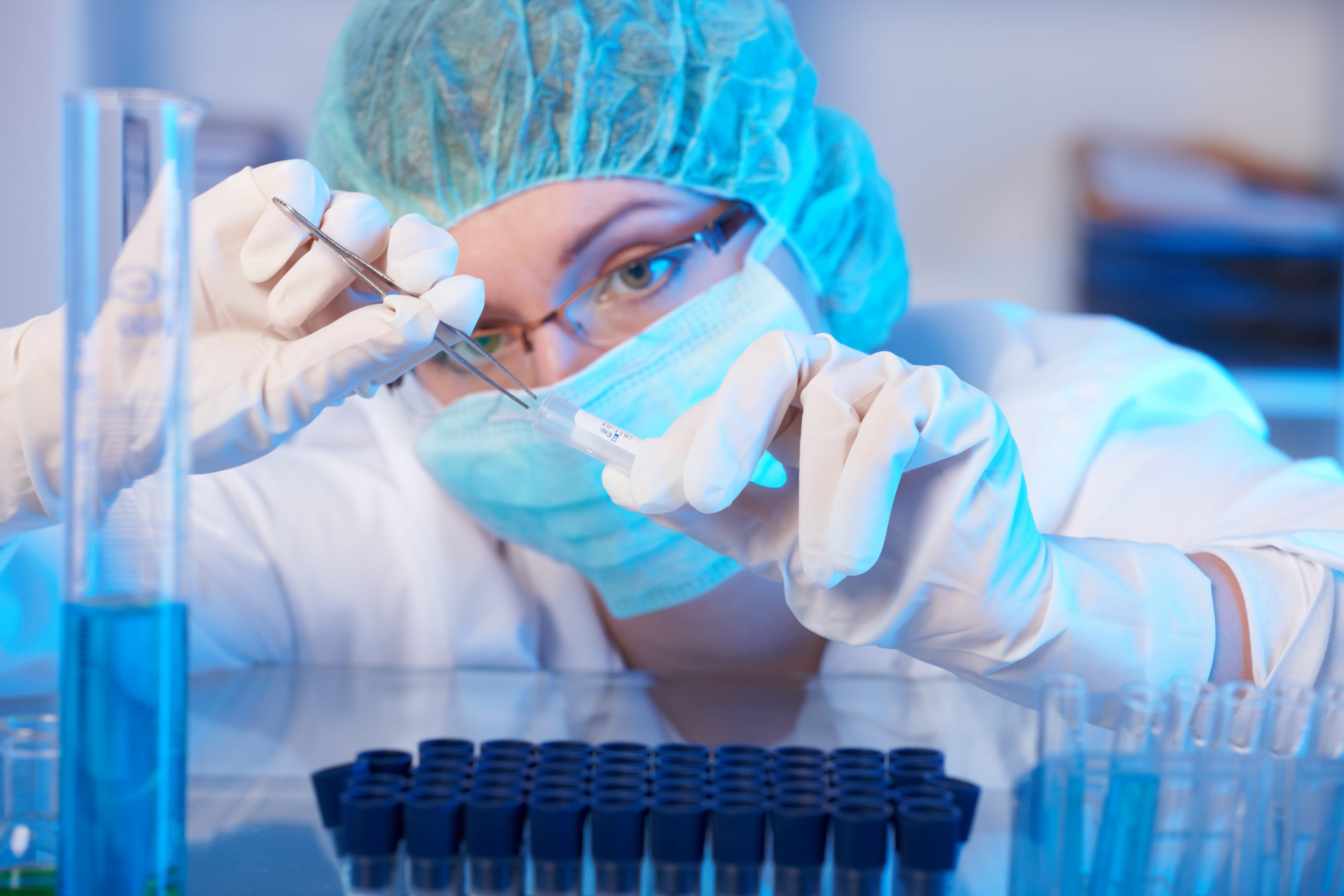 Beacon-Hospital-Lab-Tech-scaled